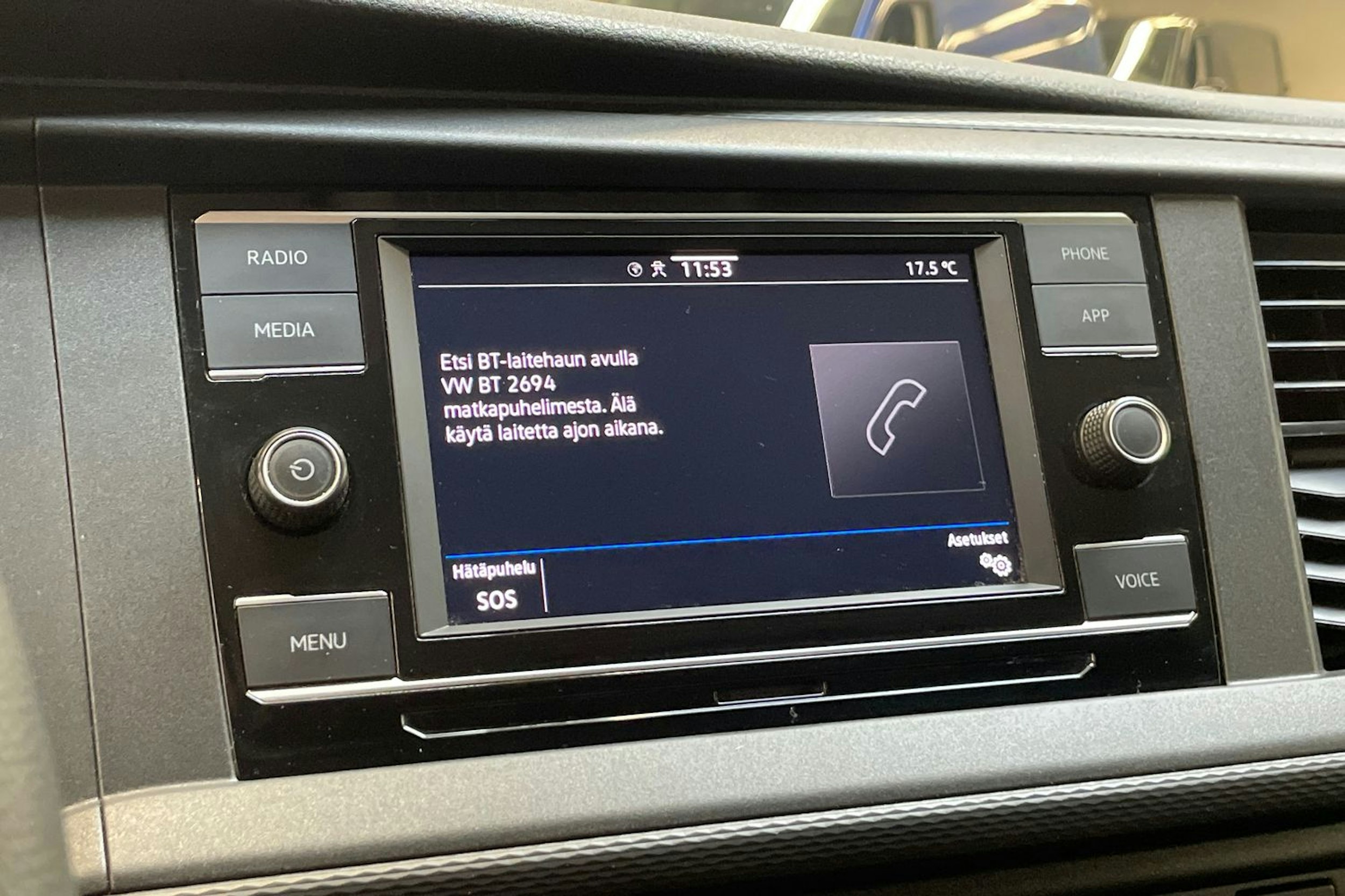 harmaa Volkswagen Transporter 2022 kuva 19.