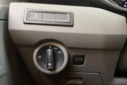 harmaa Volkswagen Transporter 2022 kuva 23.