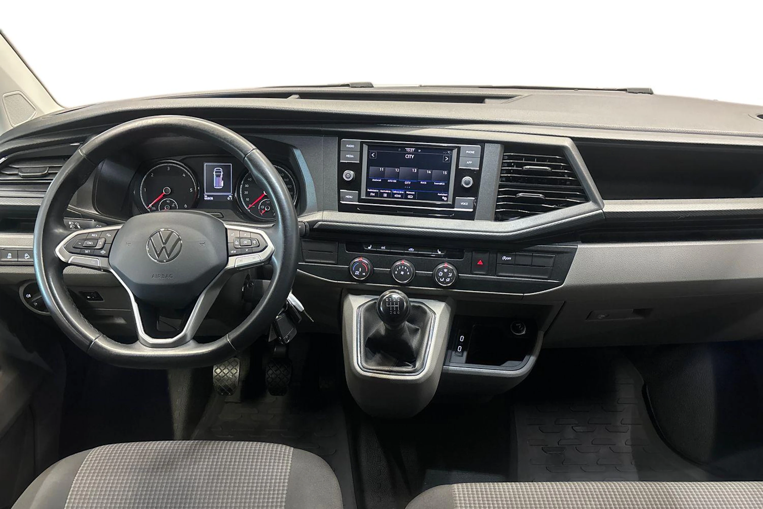 valkoinen Volkswagen Transporter 2022 kuva 9.
