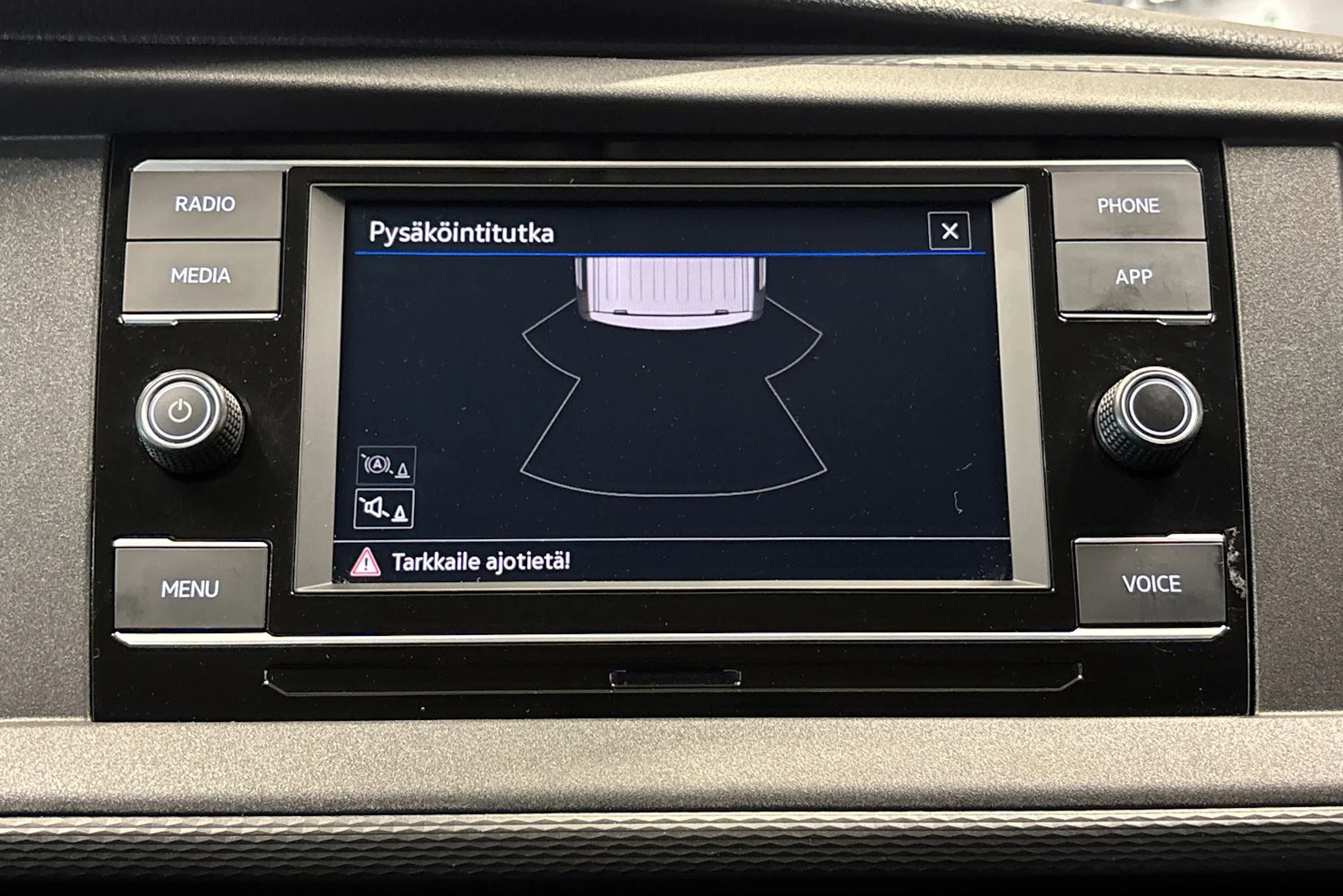 valkoinen Volkswagen Transporter 2022 kuva 21.