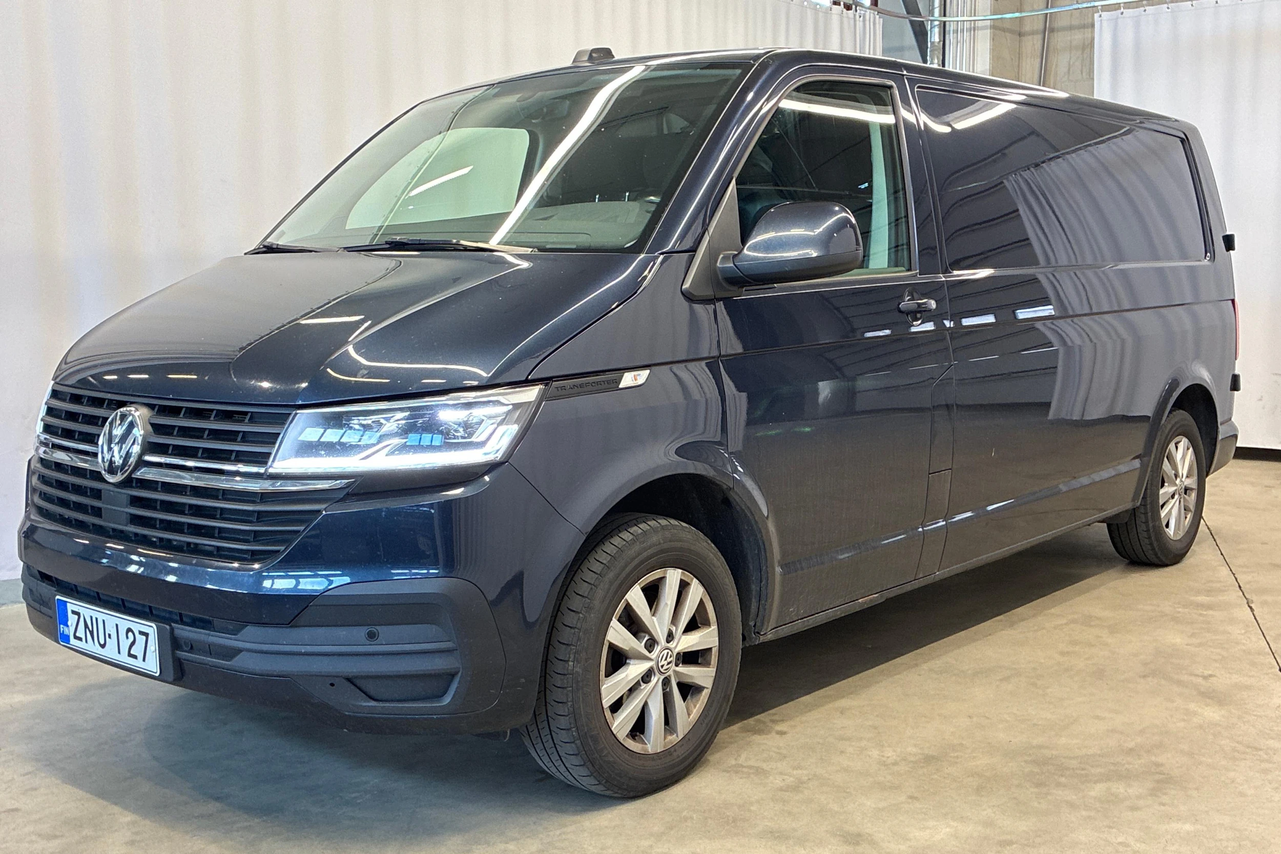 sininen Volkswagen Transporter 2022 kuva 3.
