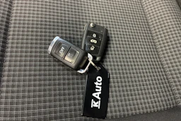 sininen Volkswagen Transporter 2022 kuva 19.