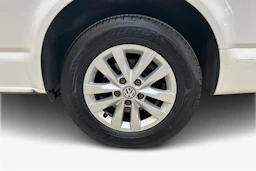 valkoinen Volkswagen Transporter 2022 kuva 12.