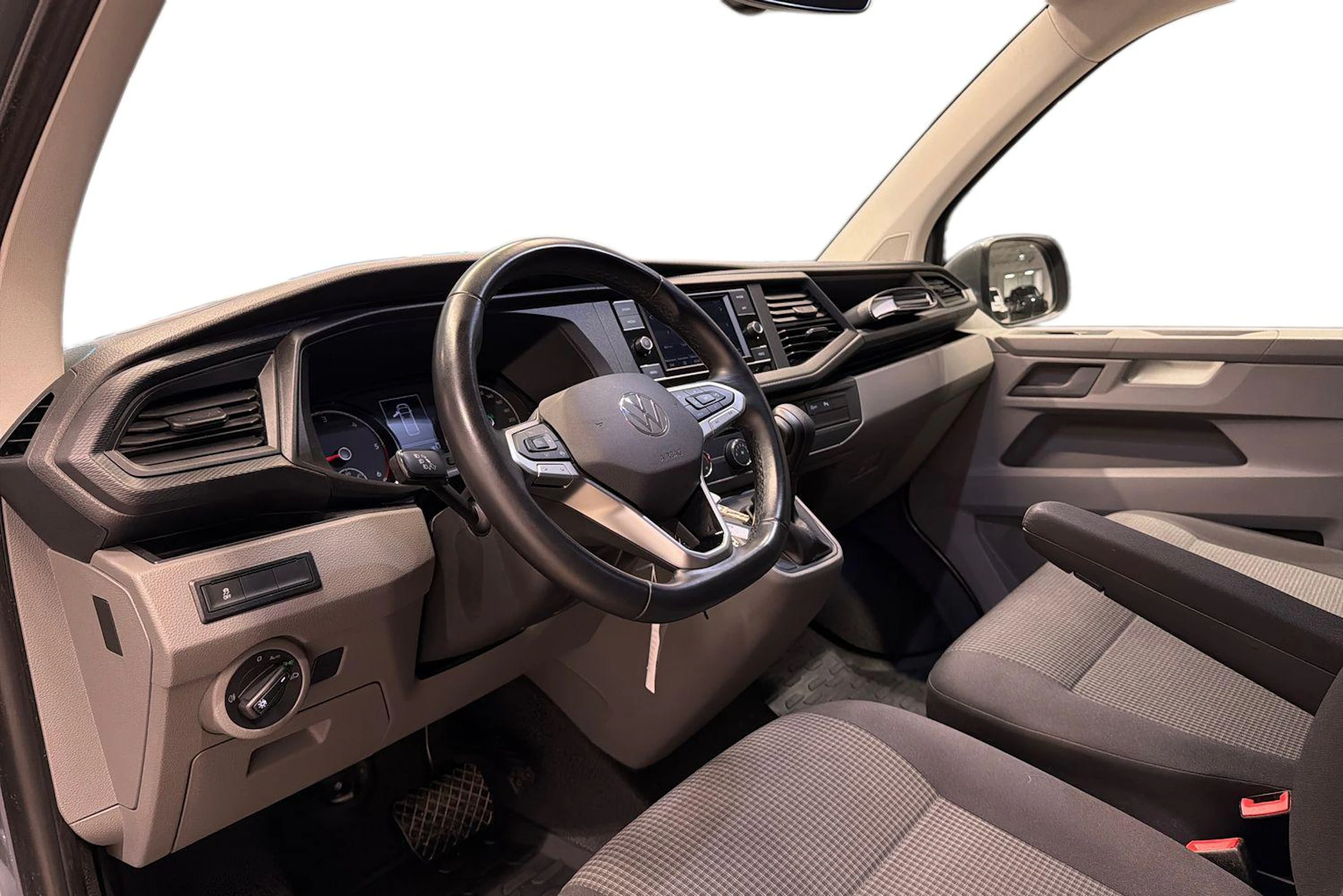 Harmaa Volkswagen TRANSPORTER 2022 kuva 8.