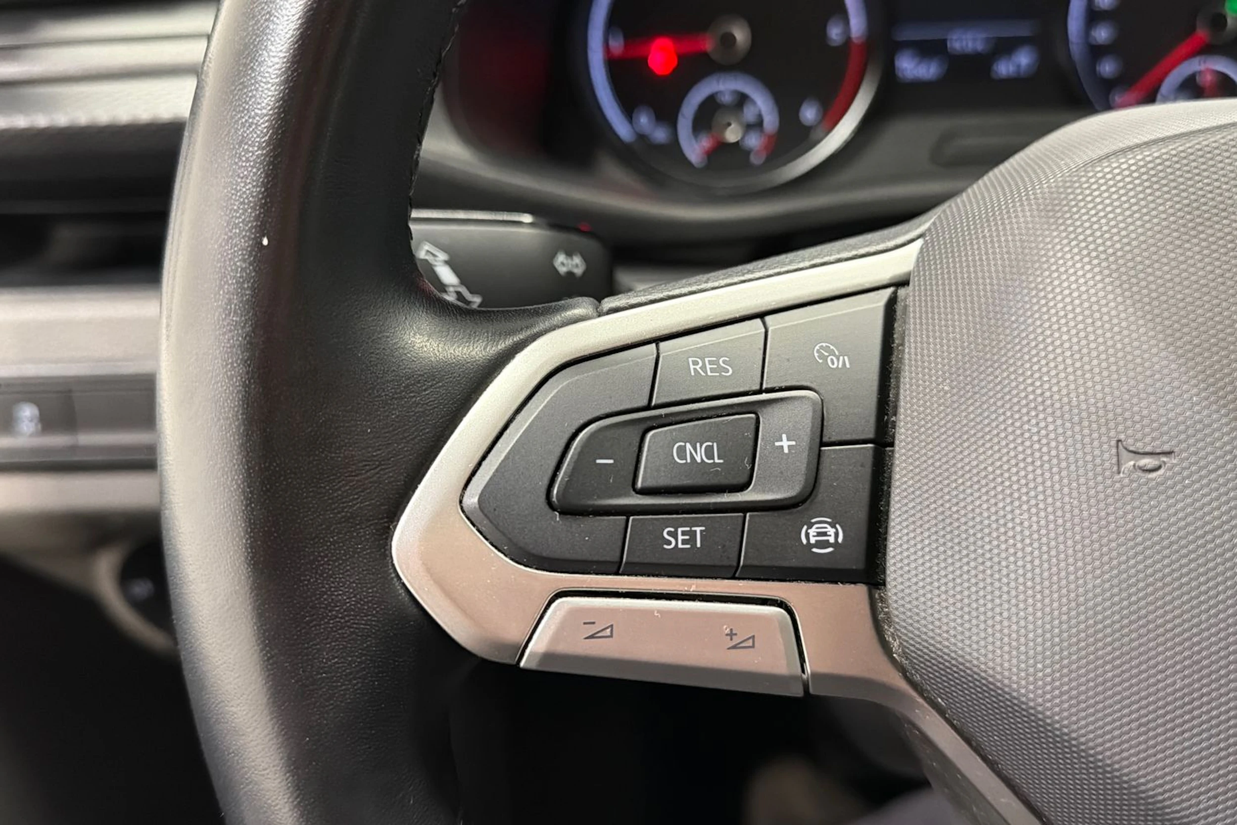 Harmaa Volkswagen TRANSPORTER 2022 kuva 16.