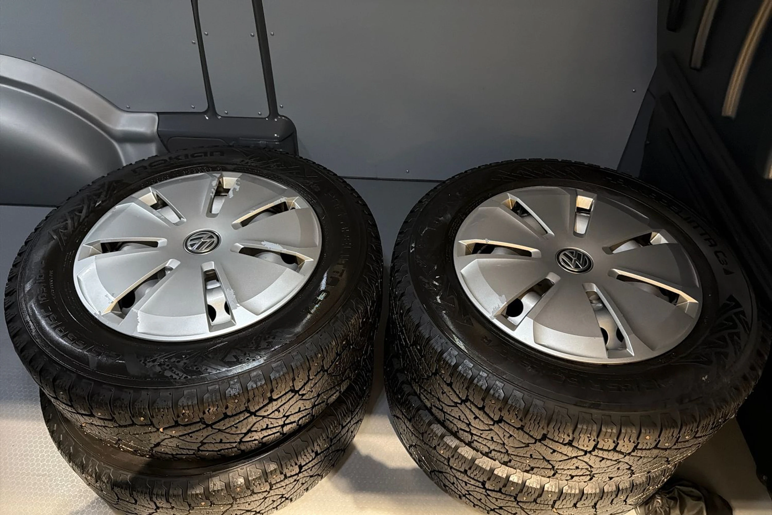 Harmaa Volkswagen TRANSPORTER 2022 kuva 28.