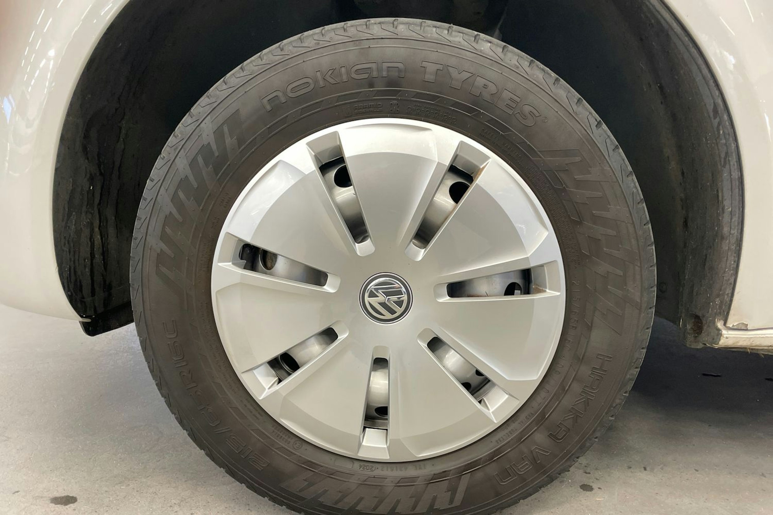 Valkoinen Volkswagen TRANSPORTER 2022 kuva 11.