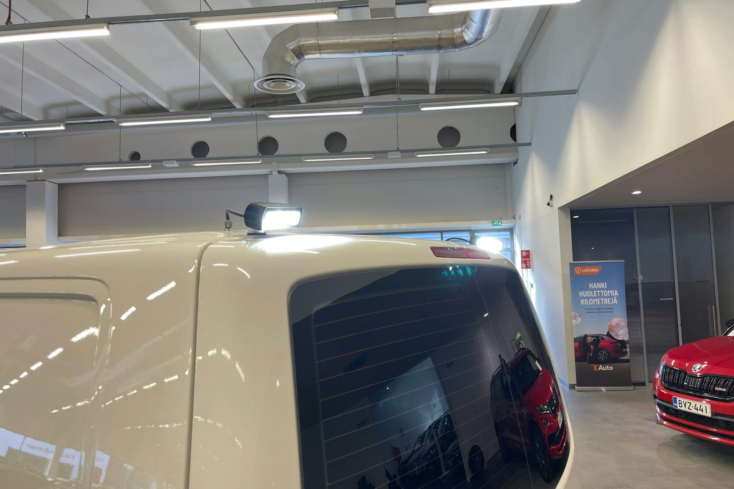 Valkoinen Volkswagen TRANSPORTER 2022 kuva 27.