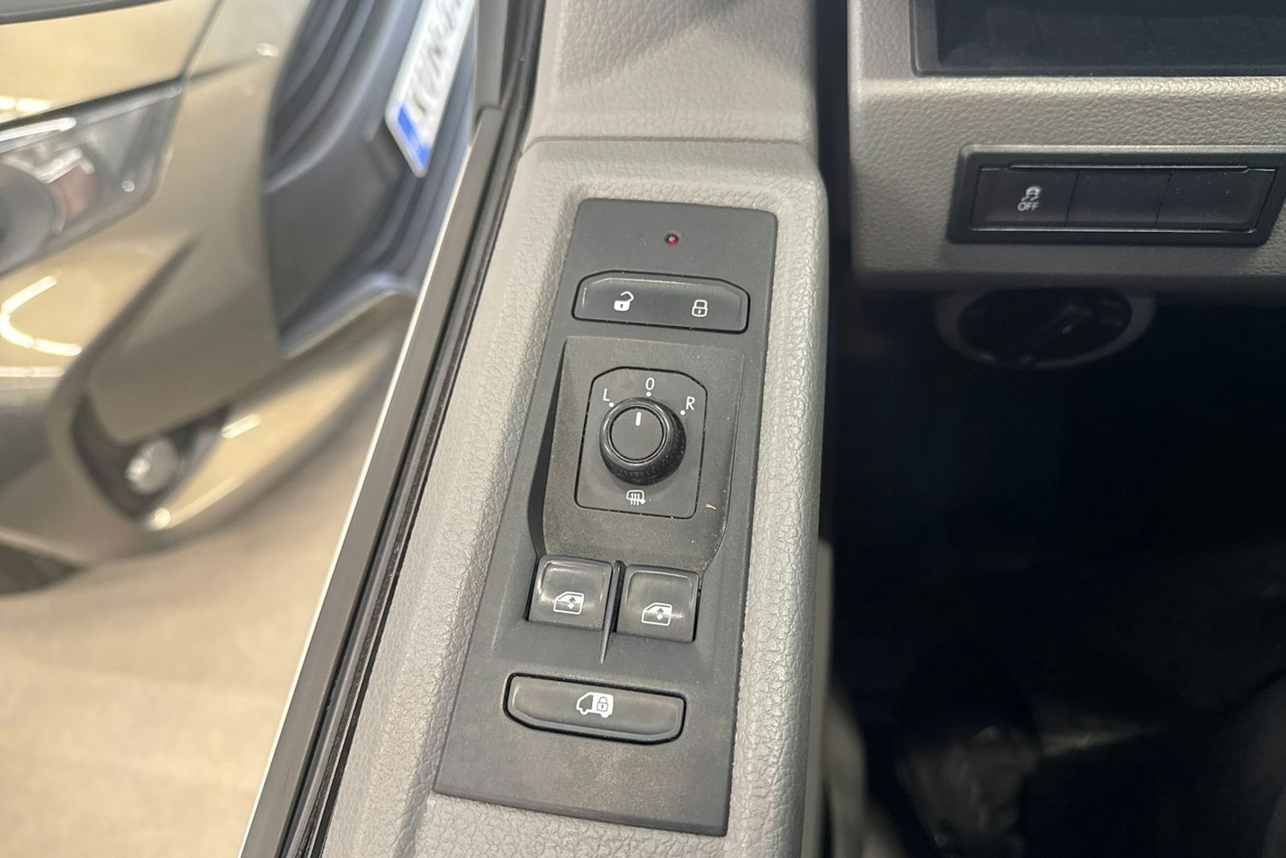 Valkoinen Volkswagen TRANSPORTER 2022 kuva 19.