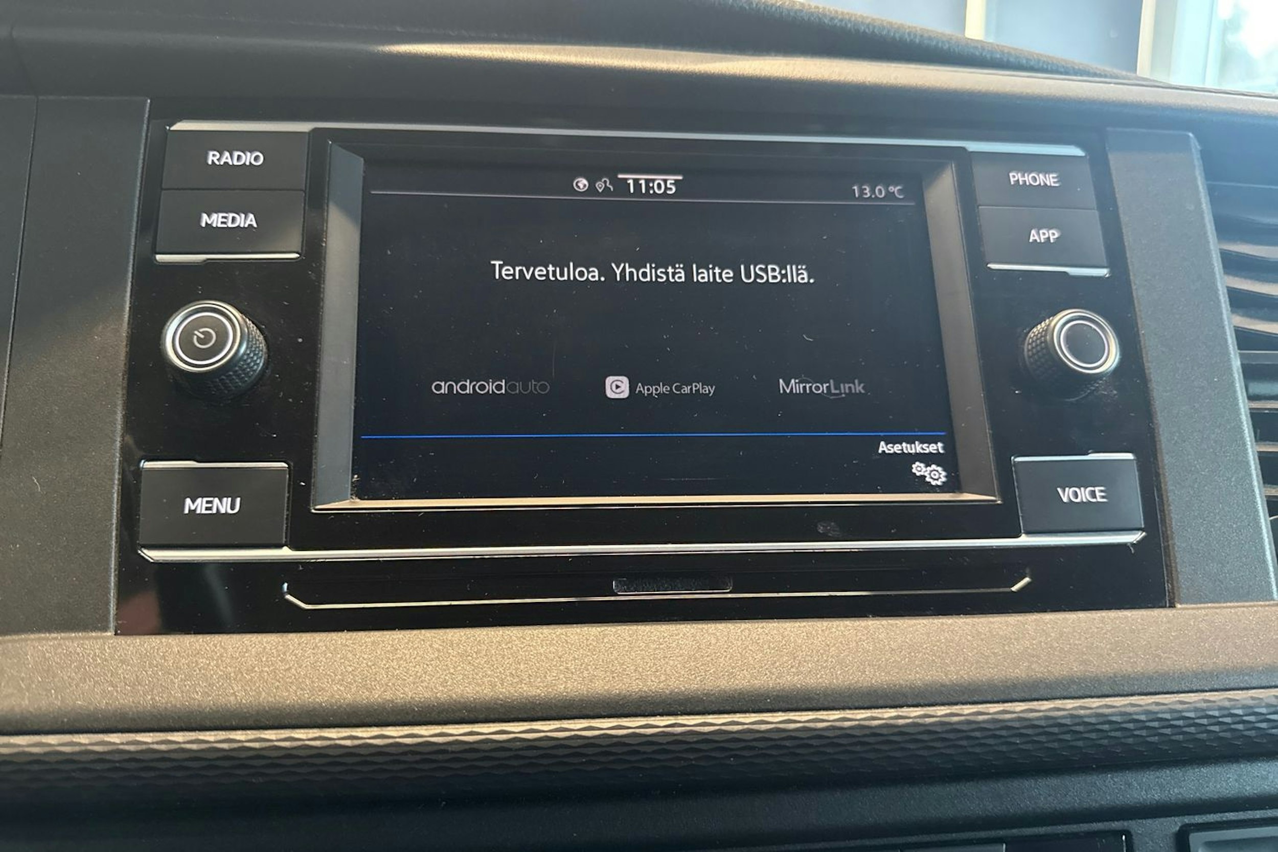 Valkoinen Volkswagen TRANSPORTER 2022 kuva 21.