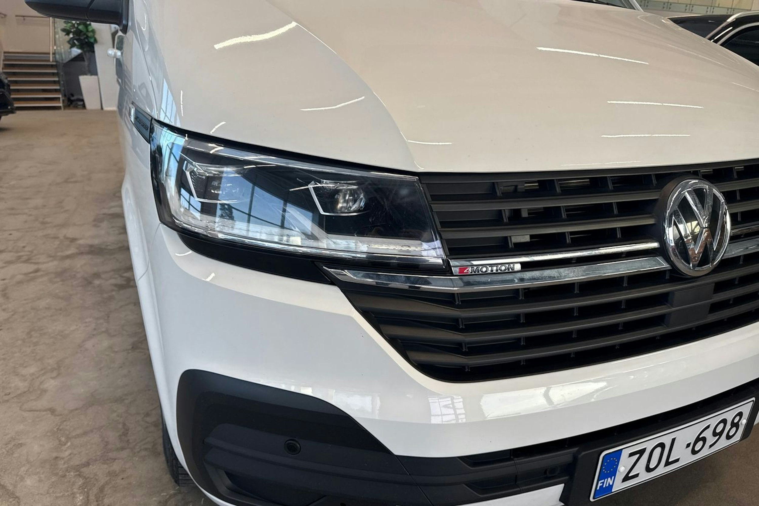 Valkoinen Volkswagen TRANSPORTER 2022 kuva 32.