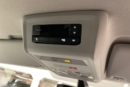 met. oranssi Volkswagen Transporter 2022 kuva 15.