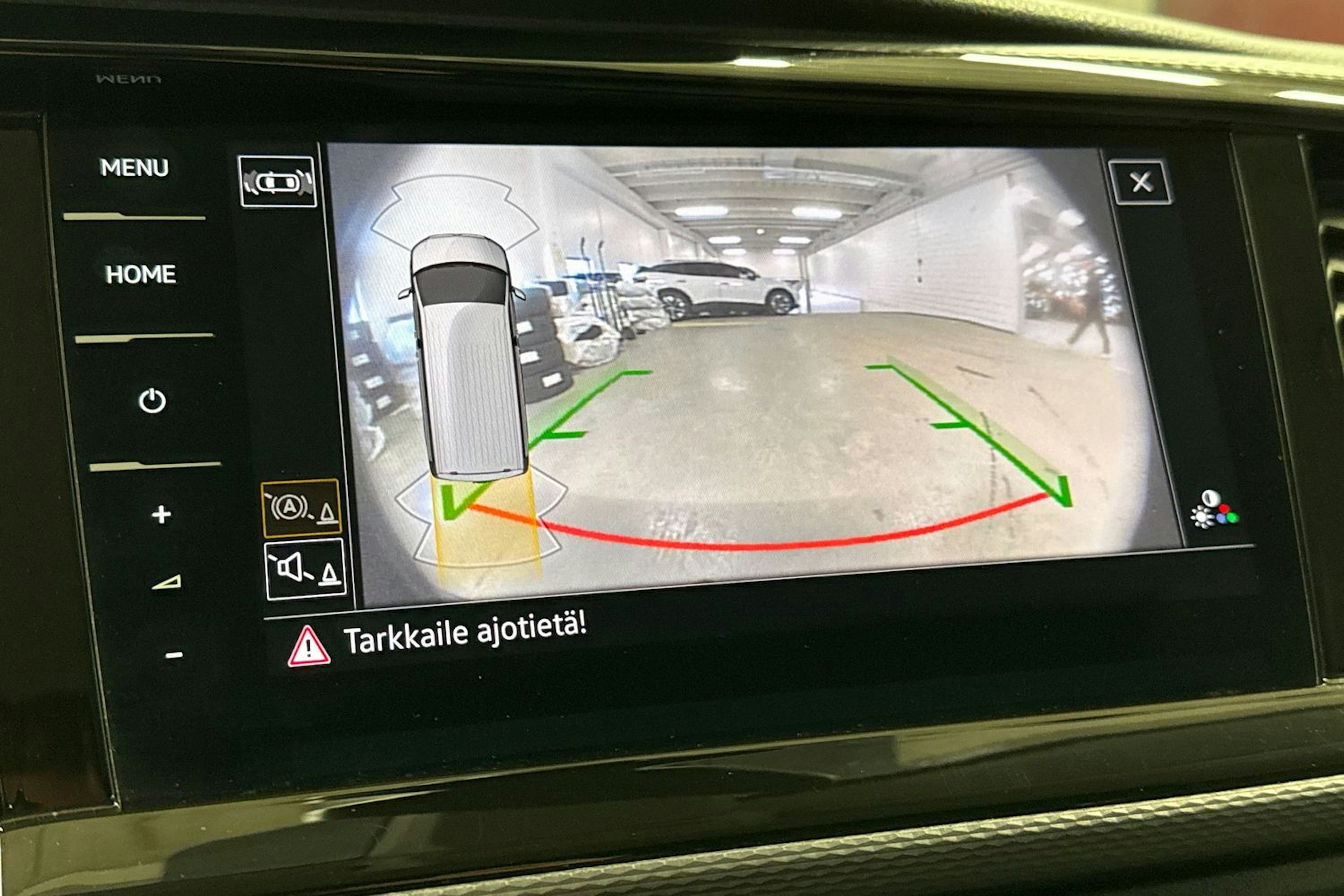 musta Volkswagen Transporter 2022 kuva 22.