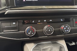 musta Volkswagen Transporter 2022 kuva 23.