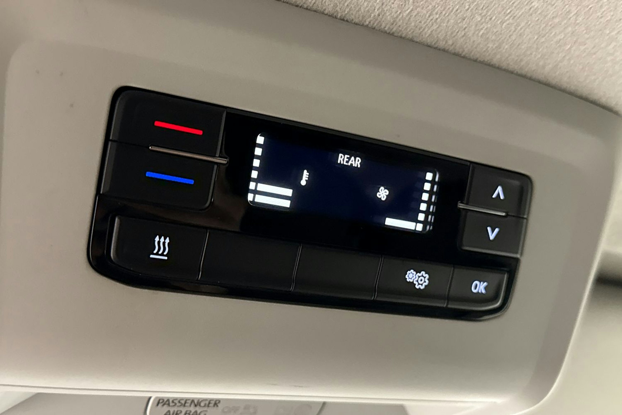 musta Volkswagen Transporter 2022 kuva 24.