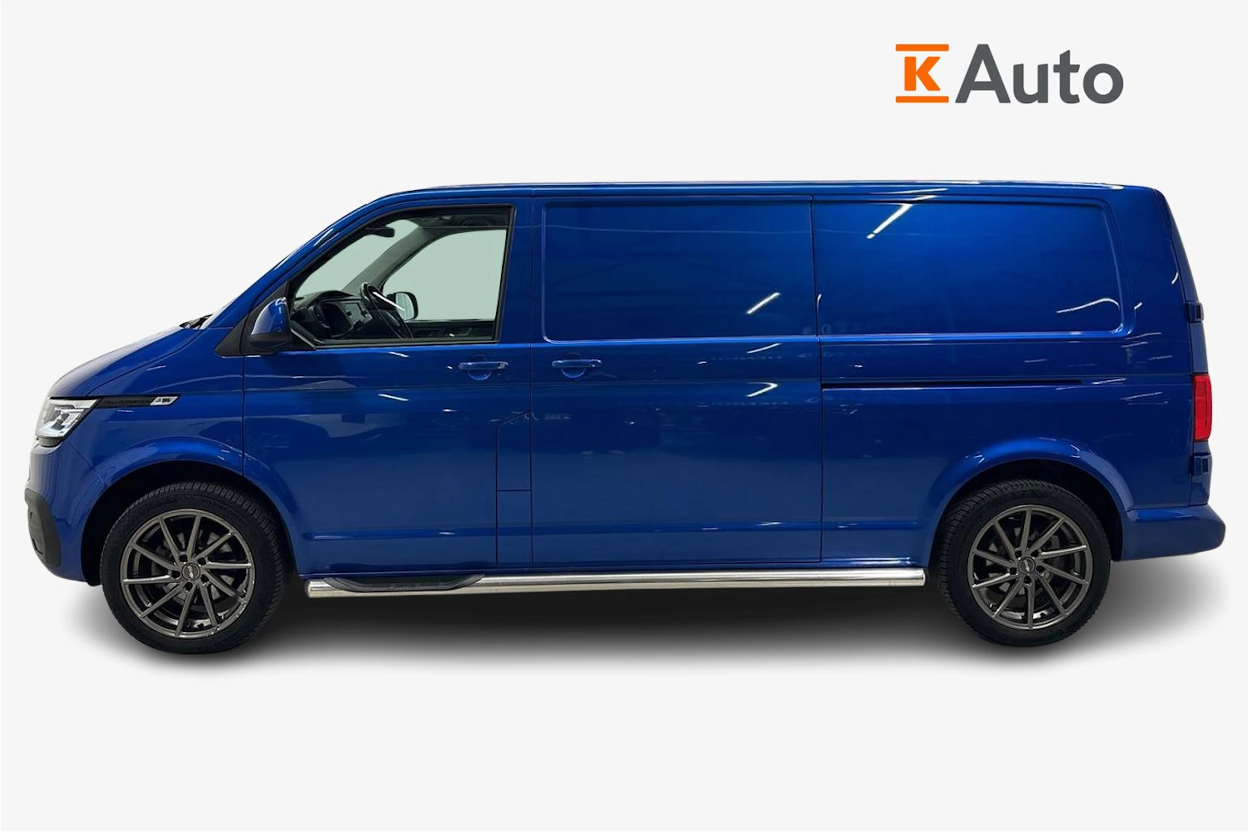 sininen Volkswagen Transporter 2022 kuva 5.