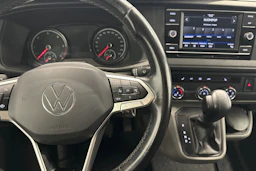 sininen Volkswagen Transporter 2022 kuva 12.