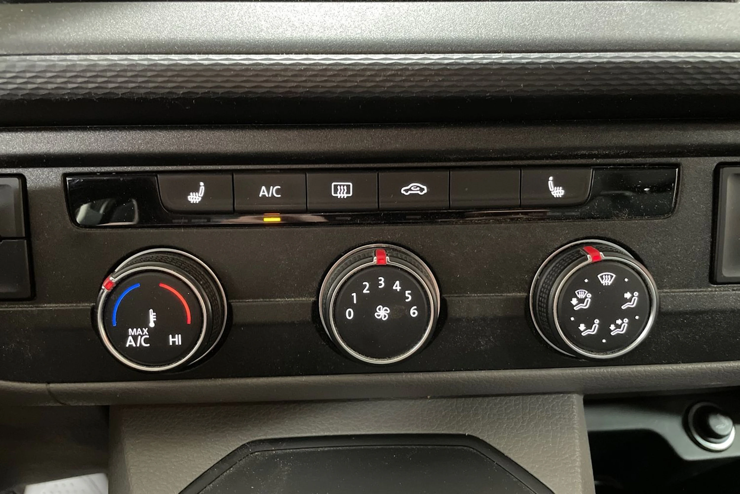 Sininen Volkswagen TRANSPORTER 2022 kuva 25.