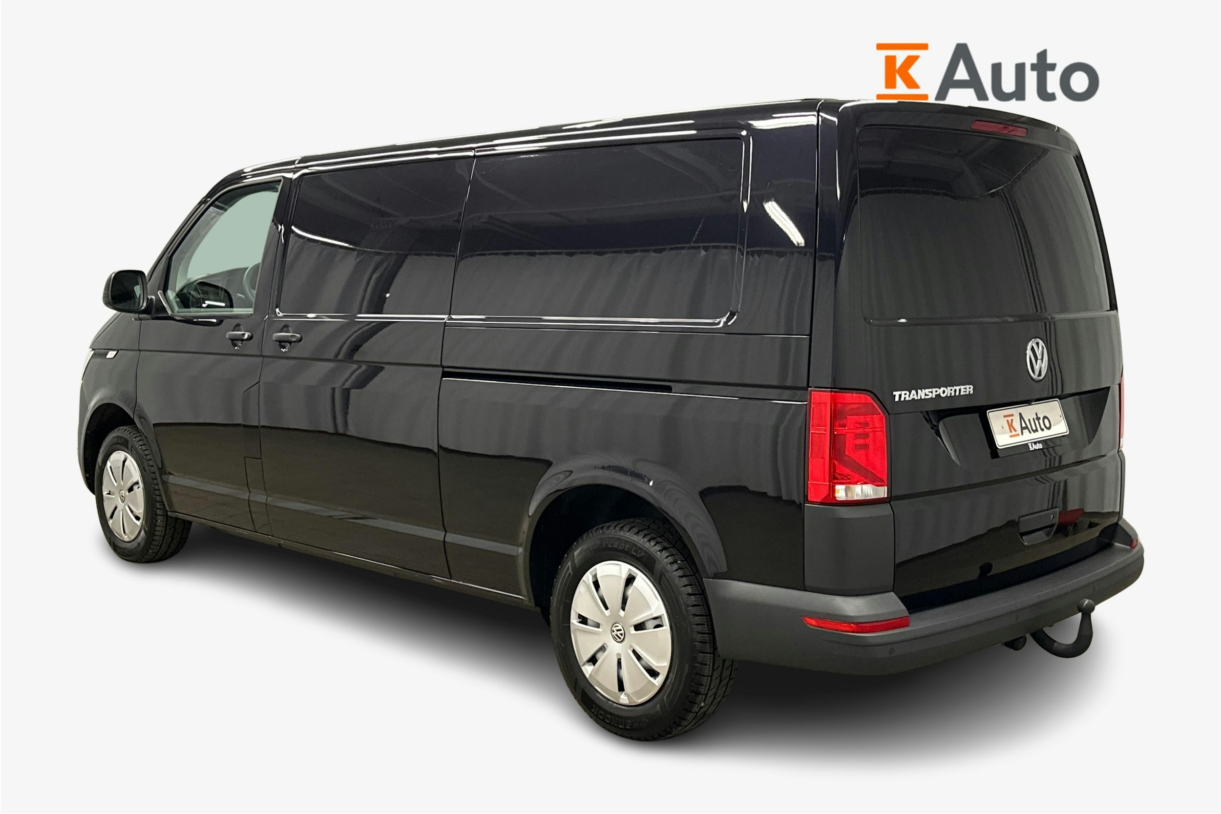 valkoinen Volkswagen Transporter 2023 kuva 2.