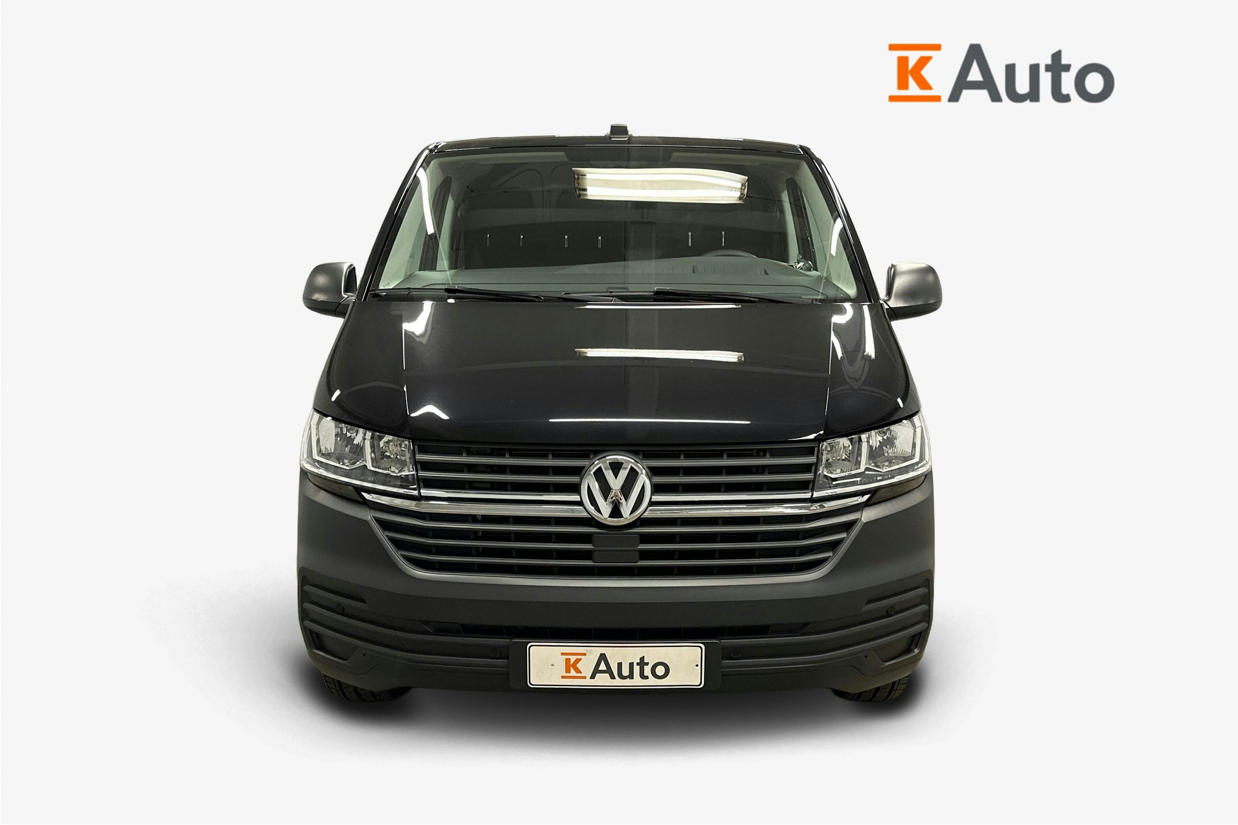valkoinen Volkswagen Transporter 2023 kuva 4.
