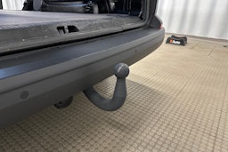 valkoinen Volkswagen Transporter 2023 kuva 23.