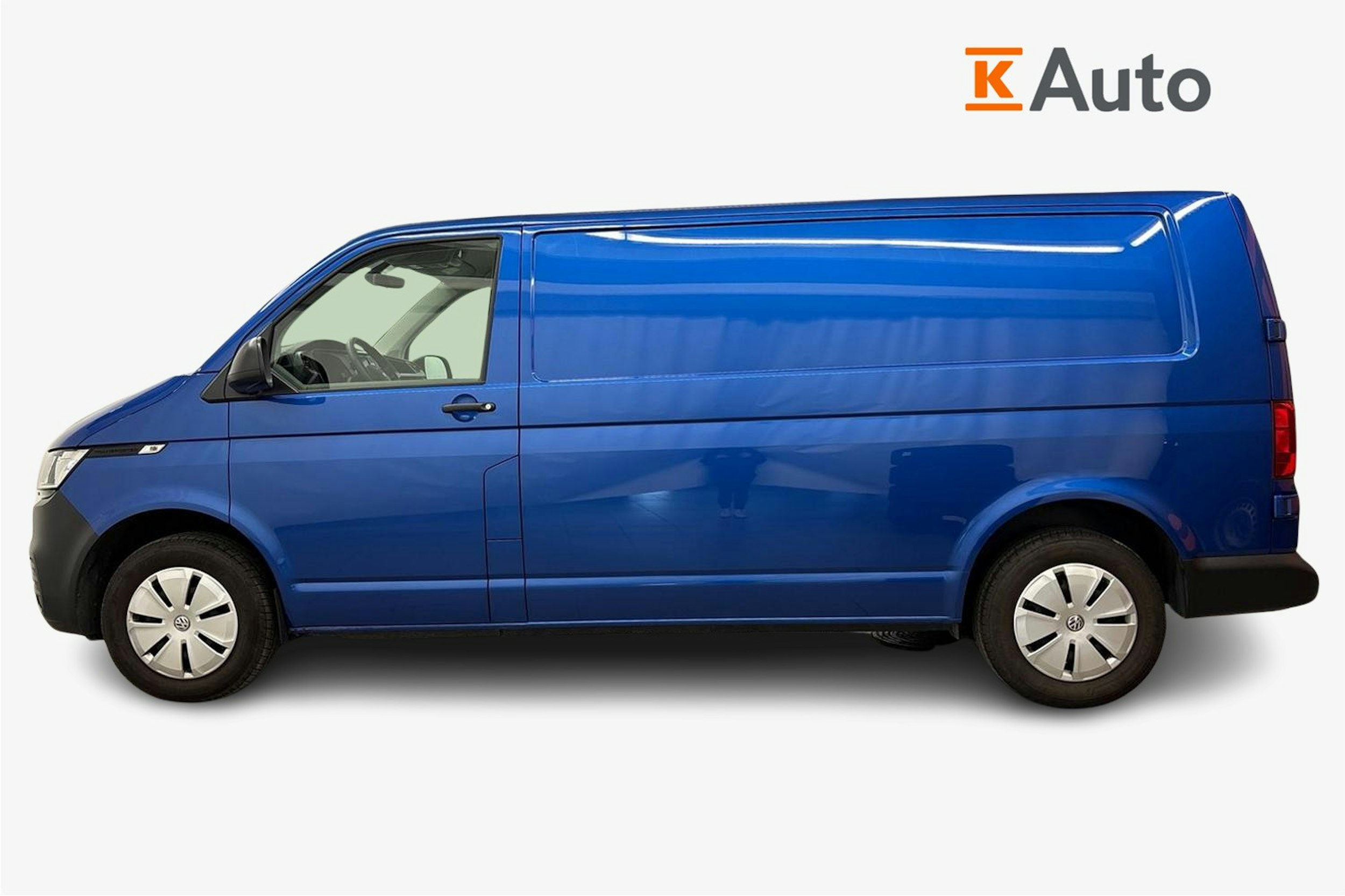 sininen Volkswagen Transporter 2023 kuva 6.