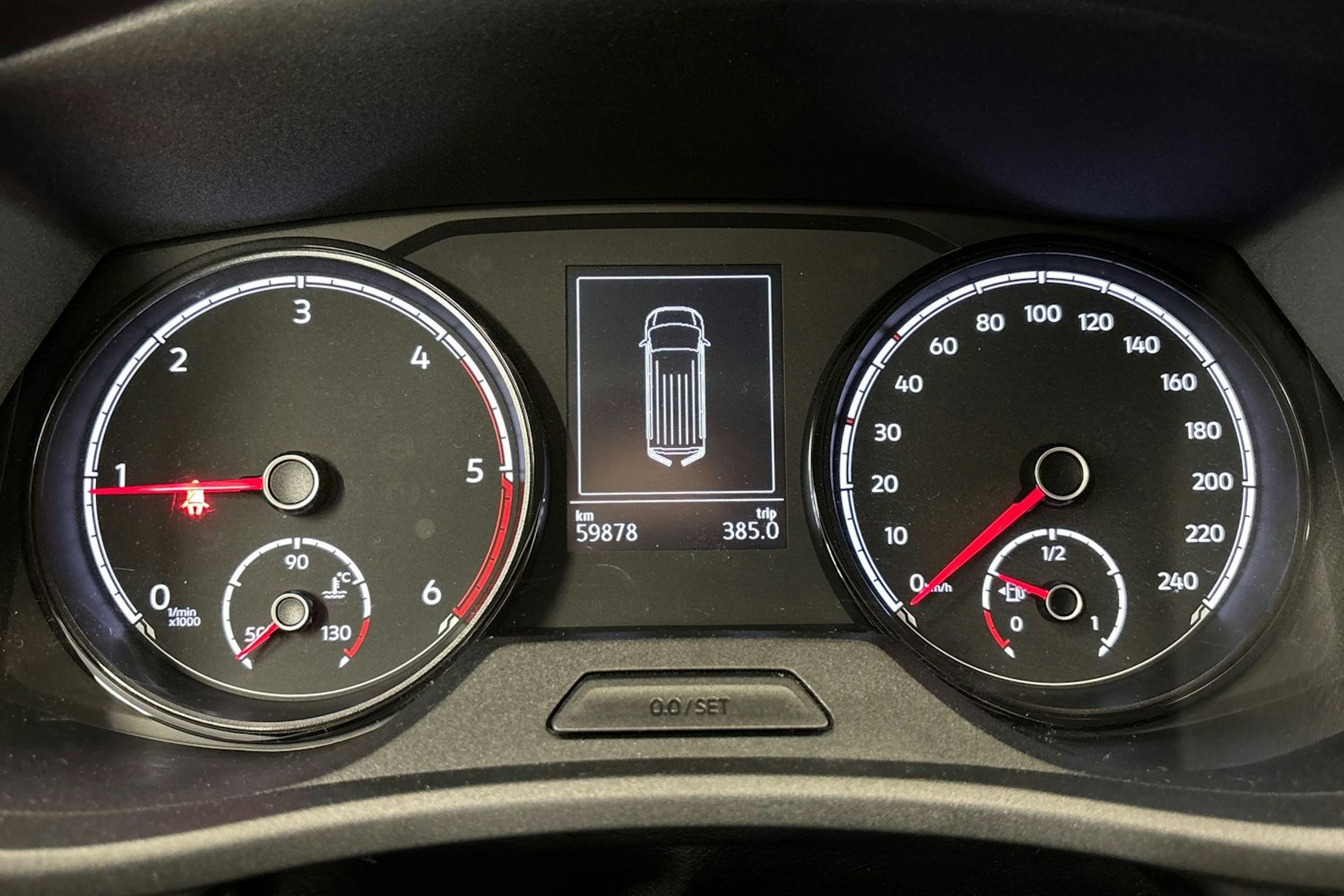 sininen Volkswagen Transporter 2023 kuva 16.