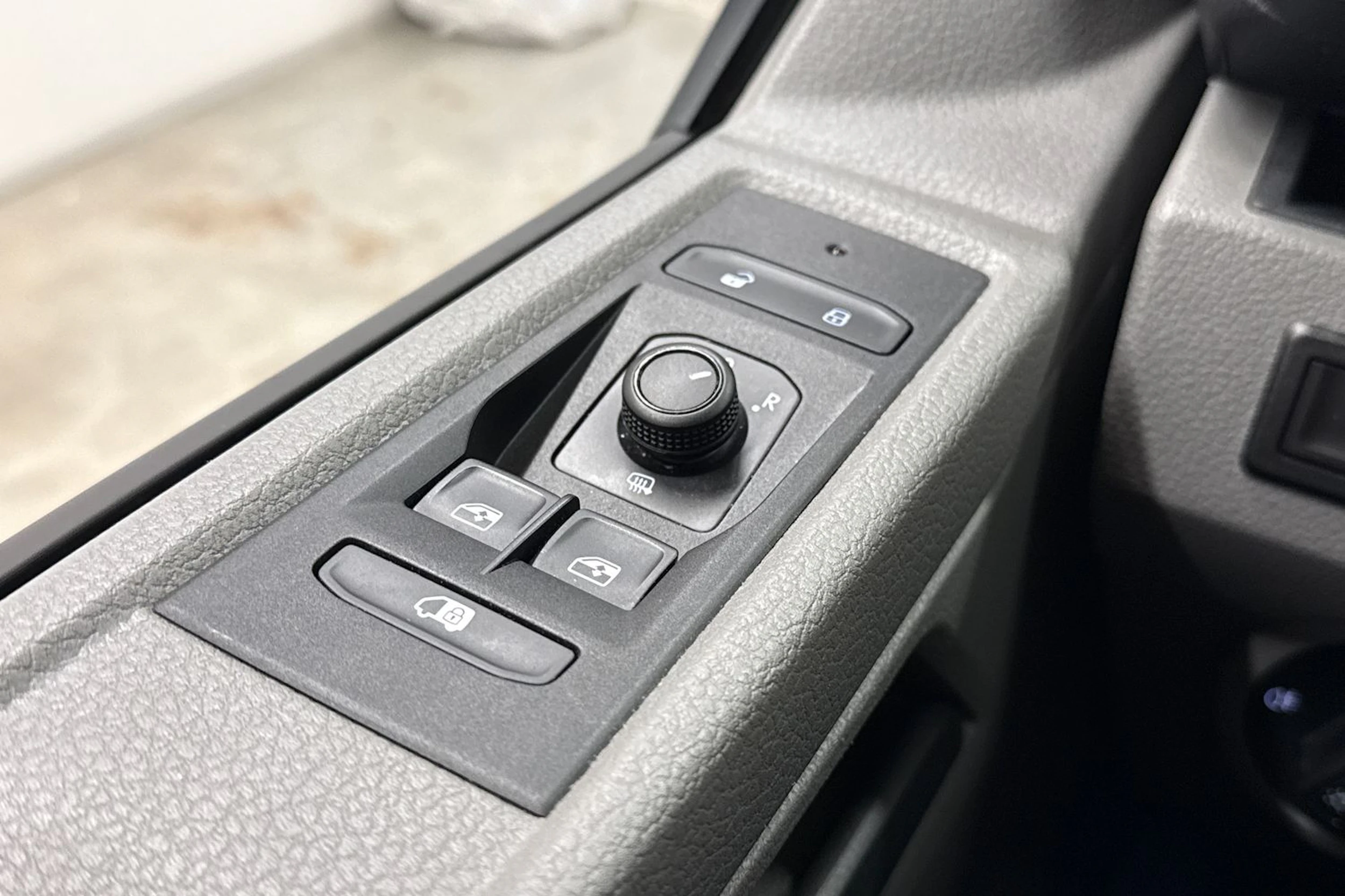 Oranssi Volkswagen TRANSPORTER 2023 kuva 20.