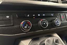 Oranssi Volkswagen TRANSPORTER 2023 kuva 21.