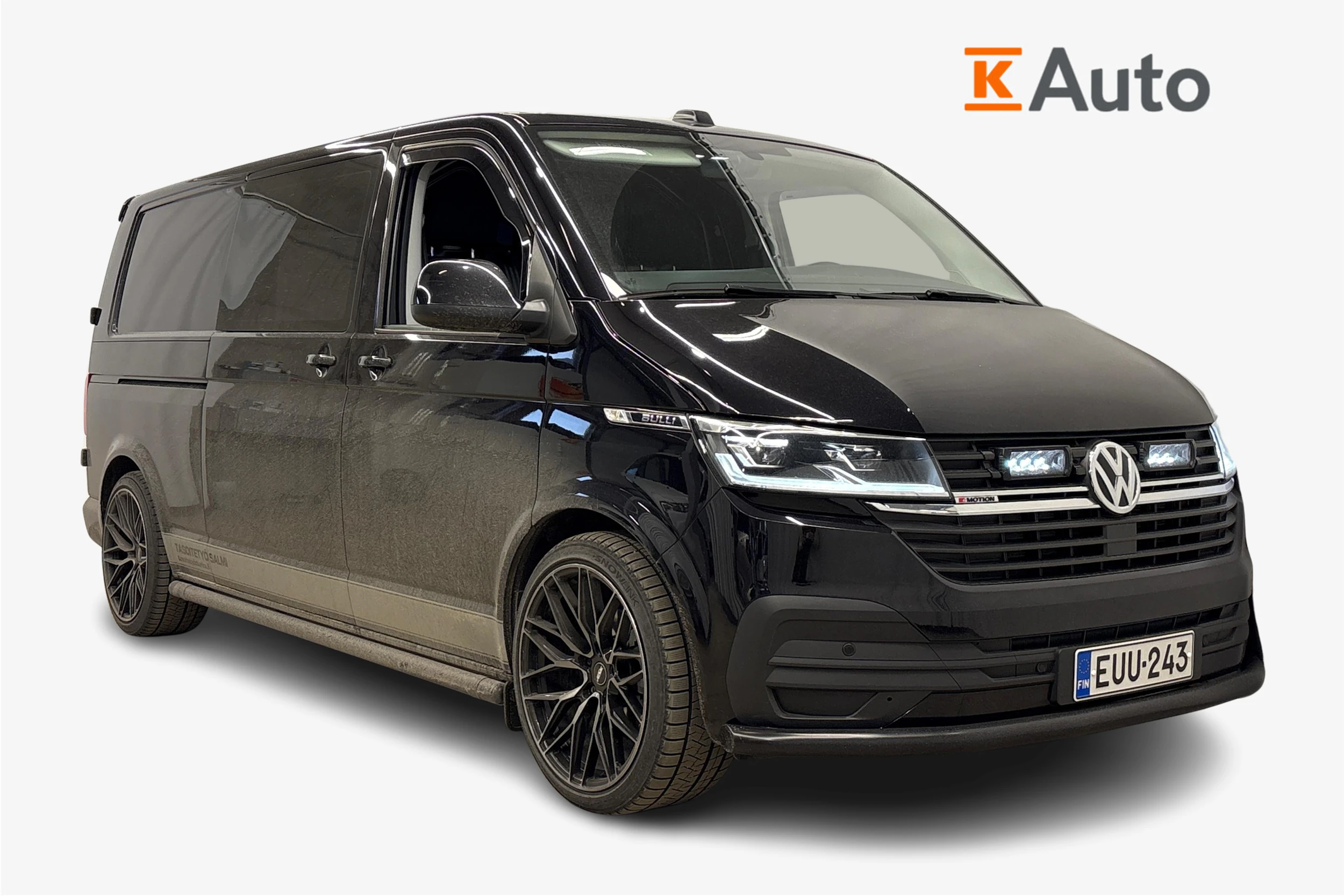 musta Volkswagen Transporter 2023 kuva 1.