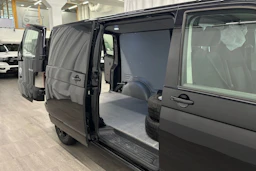 musta Volkswagen Transporter 2023 kuva 12.