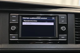 musta Volkswagen Transporter 2023 kuva 15.