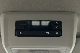 musta Volkswagen Transporter 2023 kuva 16.