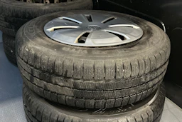 musta Volkswagen Transporter 2023 kuva 19.