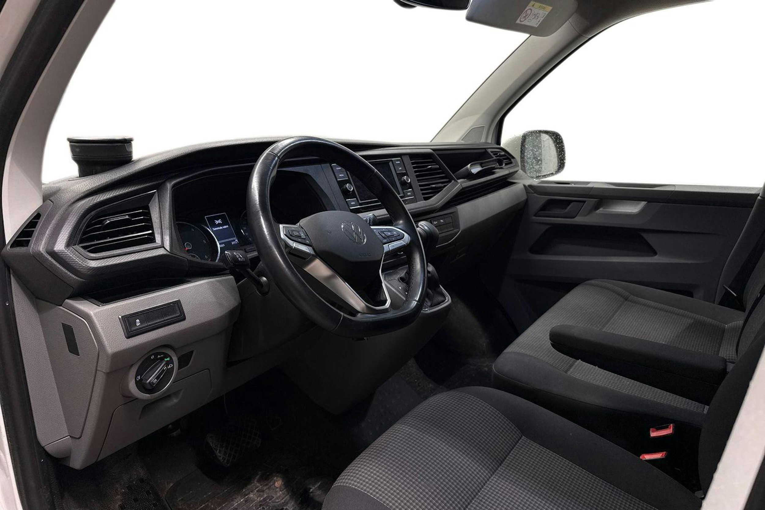 Valkoinen Volkswagen TRANSPORTER 2023 kuva 3.