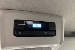 valkoinen Volkswagen Transporter 2023 kuva 14.