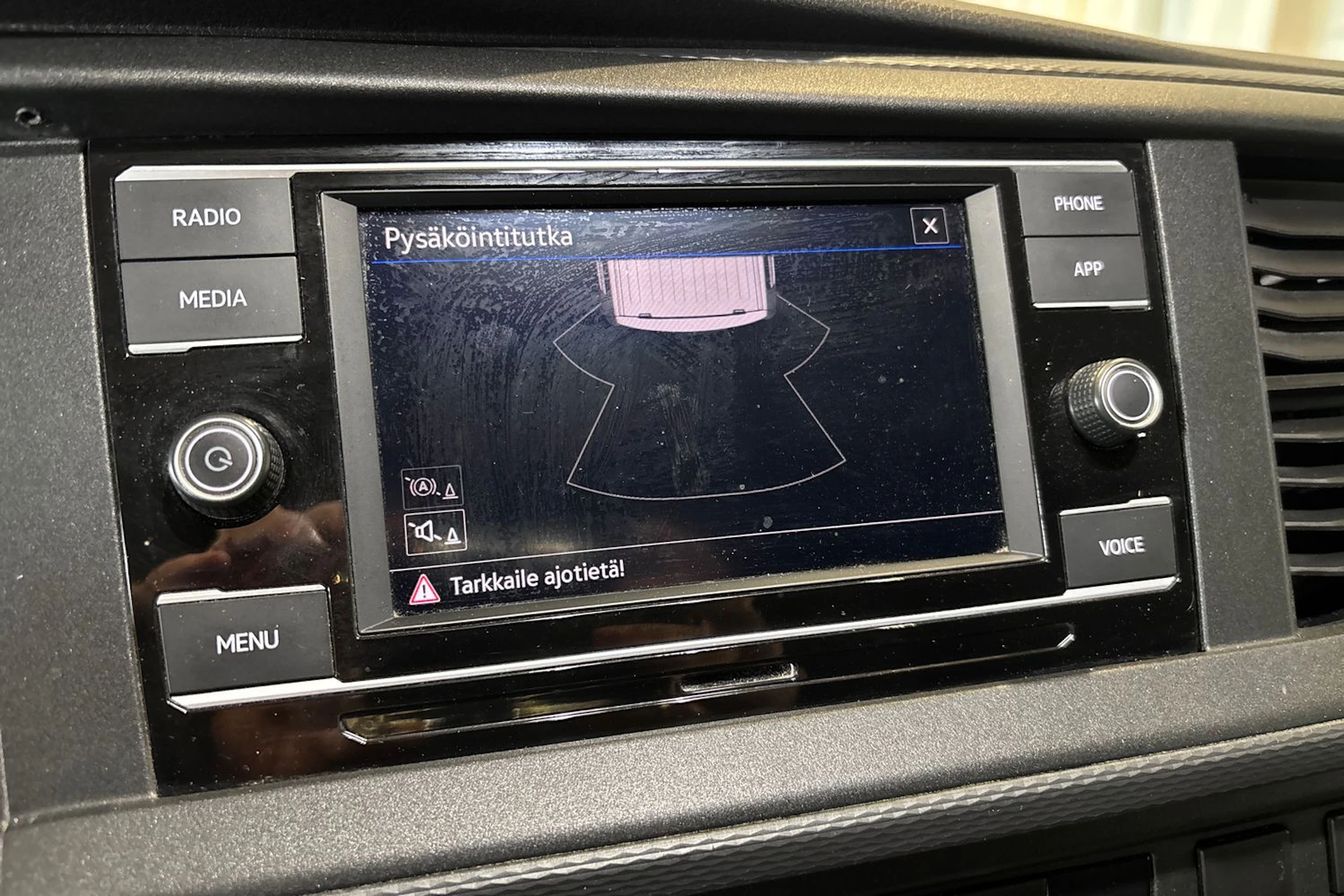 Valkoinen Volkswagen TRANSPORTER 2024 kuva 12.