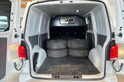 Valkoinen Volkswagen TRANSPORTER 2024 kuva 19.