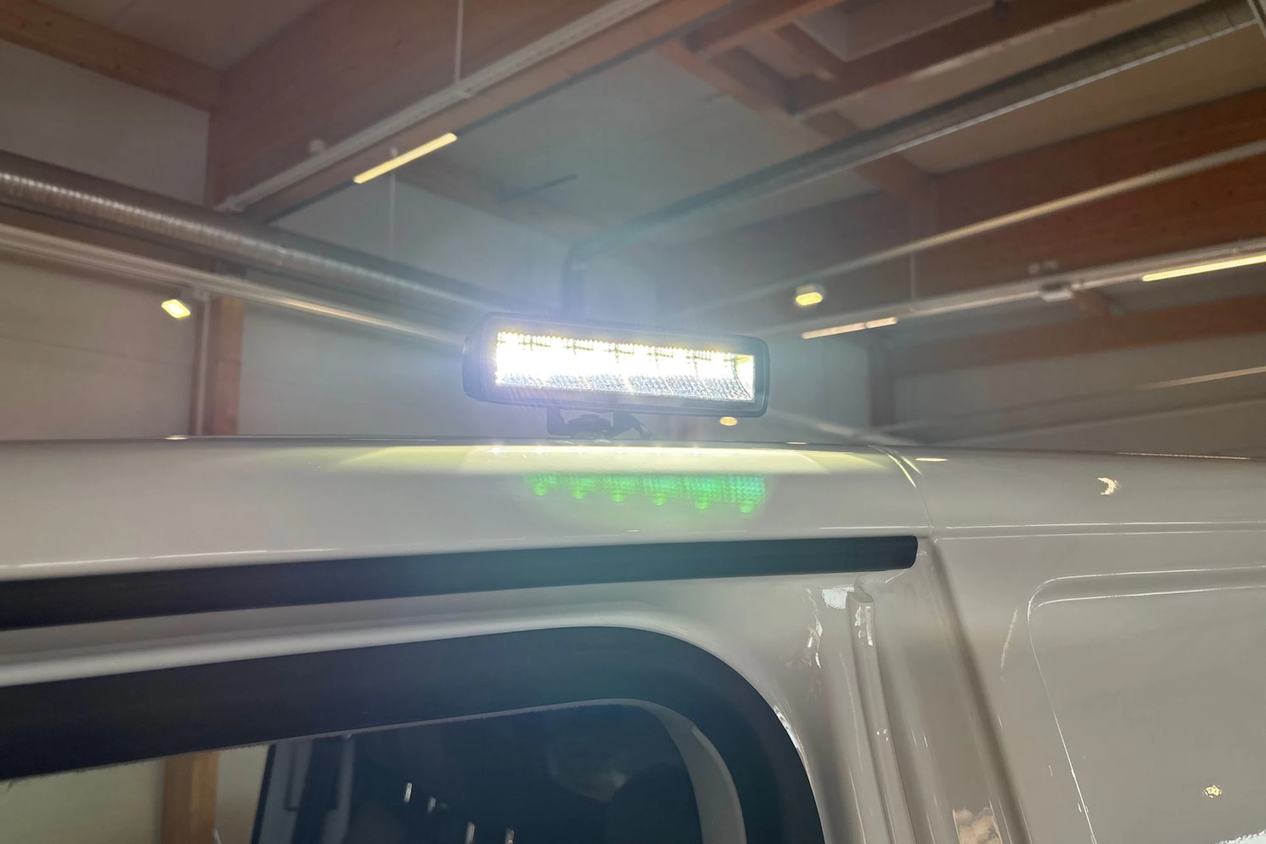 Valkoinen Volkswagen TRANSPORTER 2024 kuva 22.