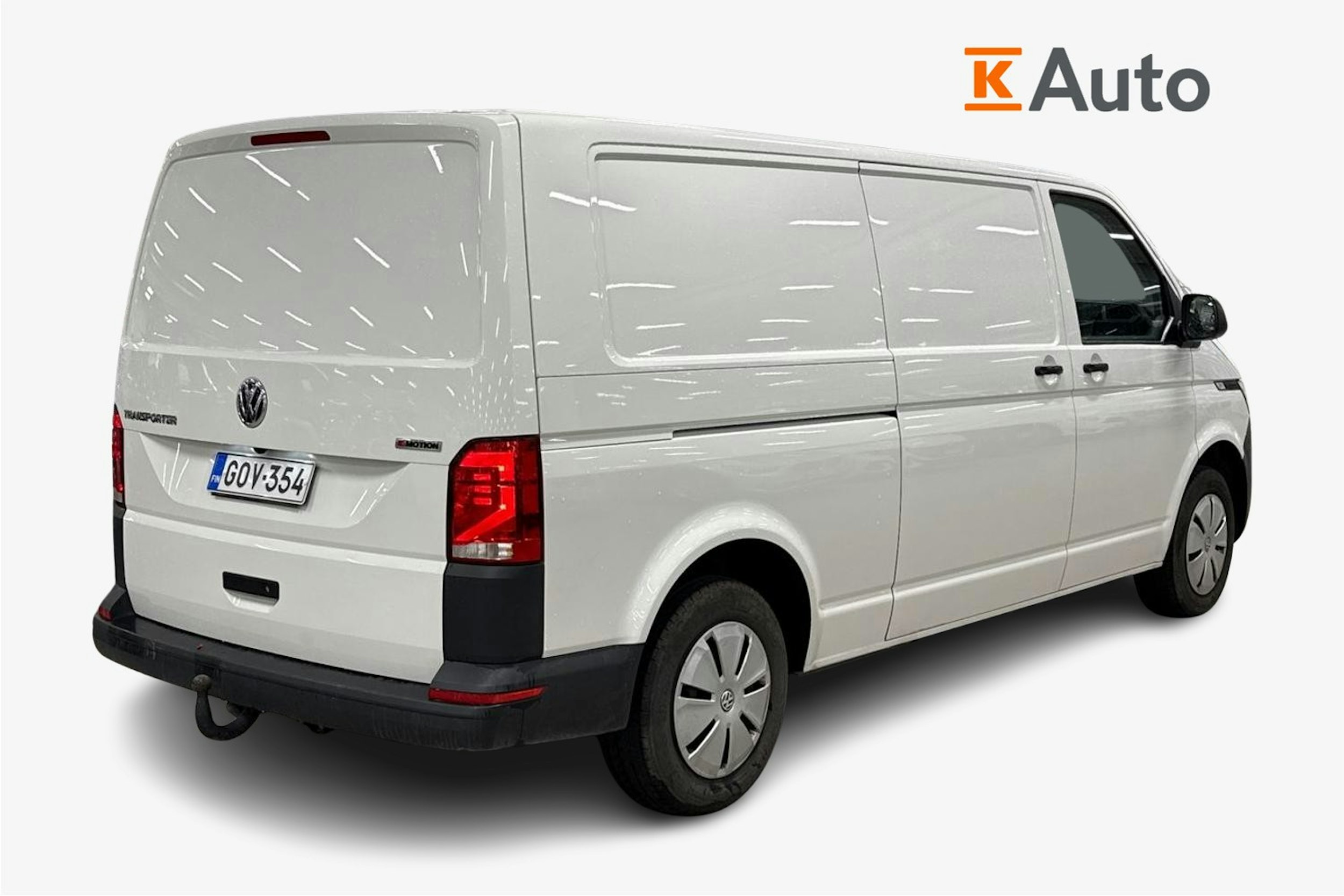 valkoinen Volkswagen Transporter 2023 kuva 2.