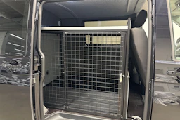 musta Volkswagen Transporter 2023 kuva 13.