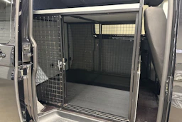 musta Volkswagen Transporter 2023 kuva 15.