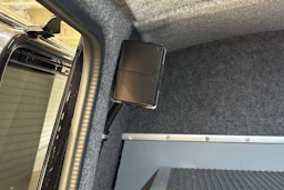 musta Volkswagen Transporter 2023 kuva 18.