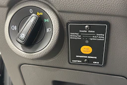 musta Volkswagen Transporter 2023 kuva 29.