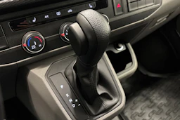 met. harmaa Volkswagen Transporter 2024 kuva 20.