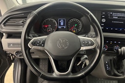 harmaa Volkswagen Transporter 2023 kuva 21.
