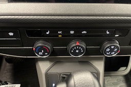 harmaa Volkswagen Transporter 2023 kuva 24.