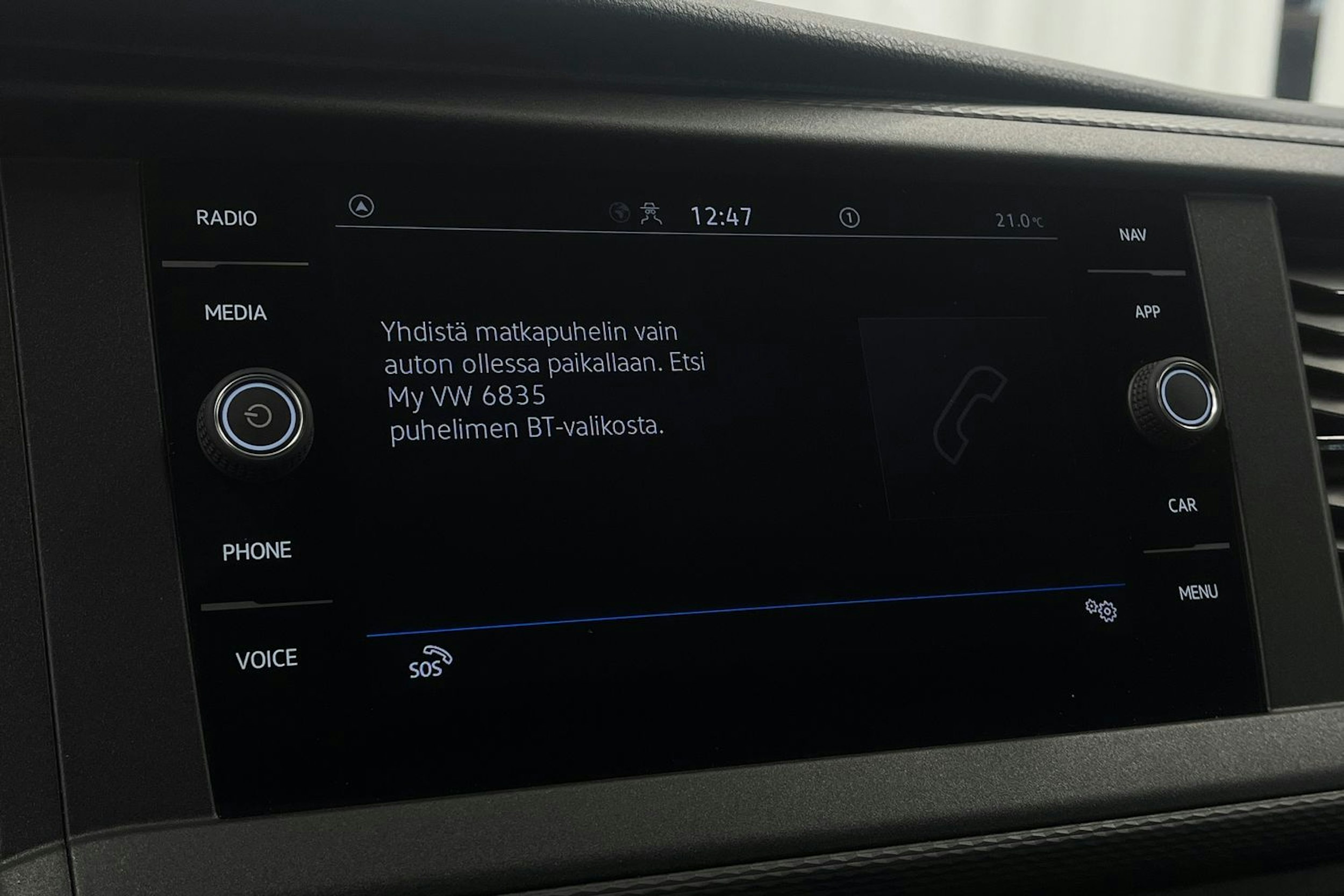 harmaa Volkswagen Transporter 2023 kuva 27.