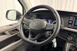 valkoinen Volkswagen Transporter 2023 kuva 10.