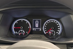 valkoinen Volkswagen Transporter 2023 kuva 11.